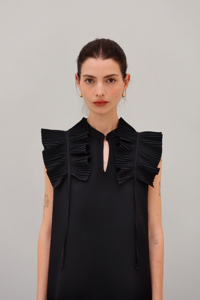 VESTIDO HOMBROS PLISADOS NEGRO